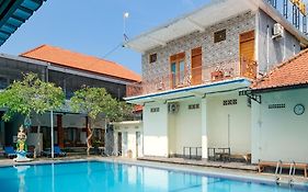 RedDoorz Plus @ Singaraja